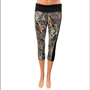 Ideology cropped leggings in Size Medium